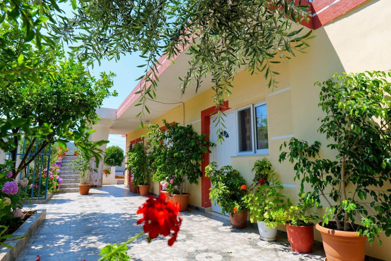 Ilias House Hotel Ksamil Buitenkant foto