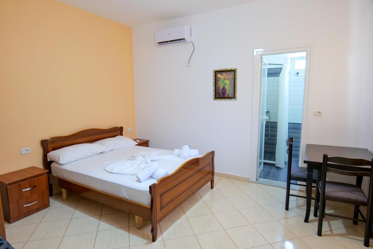 Ilias House Hotel Ksamil Buitenkant foto