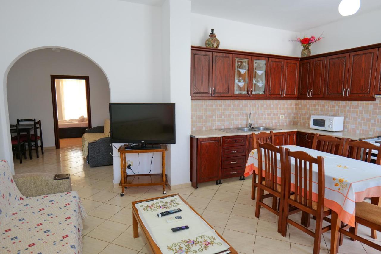 Ilias House Hotel Ksamil Buitenkant foto