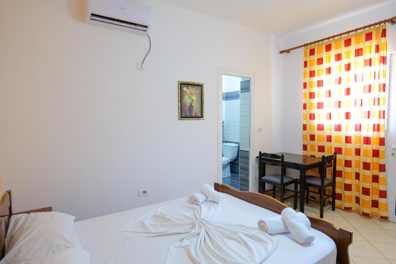 Ilias House Hotel Ksamil Buitenkant foto