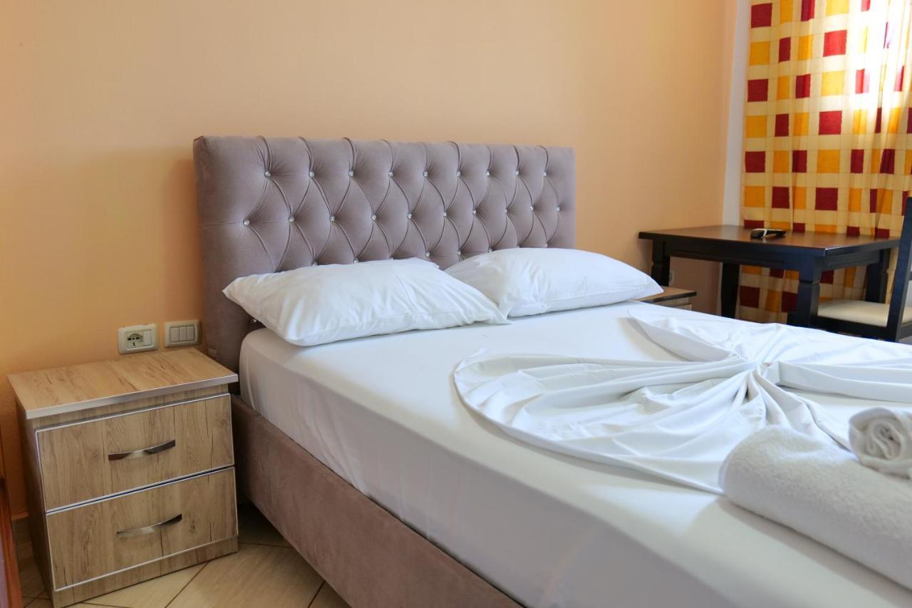 Ilias House Hotel Ksamil Buitenkant foto