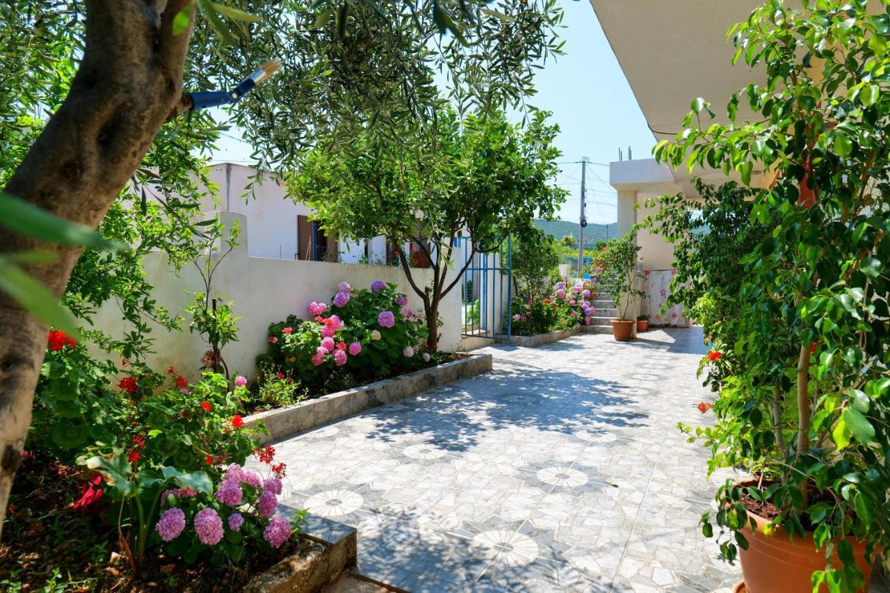 Ilias House Hotel Ksamil Buitenkant foto