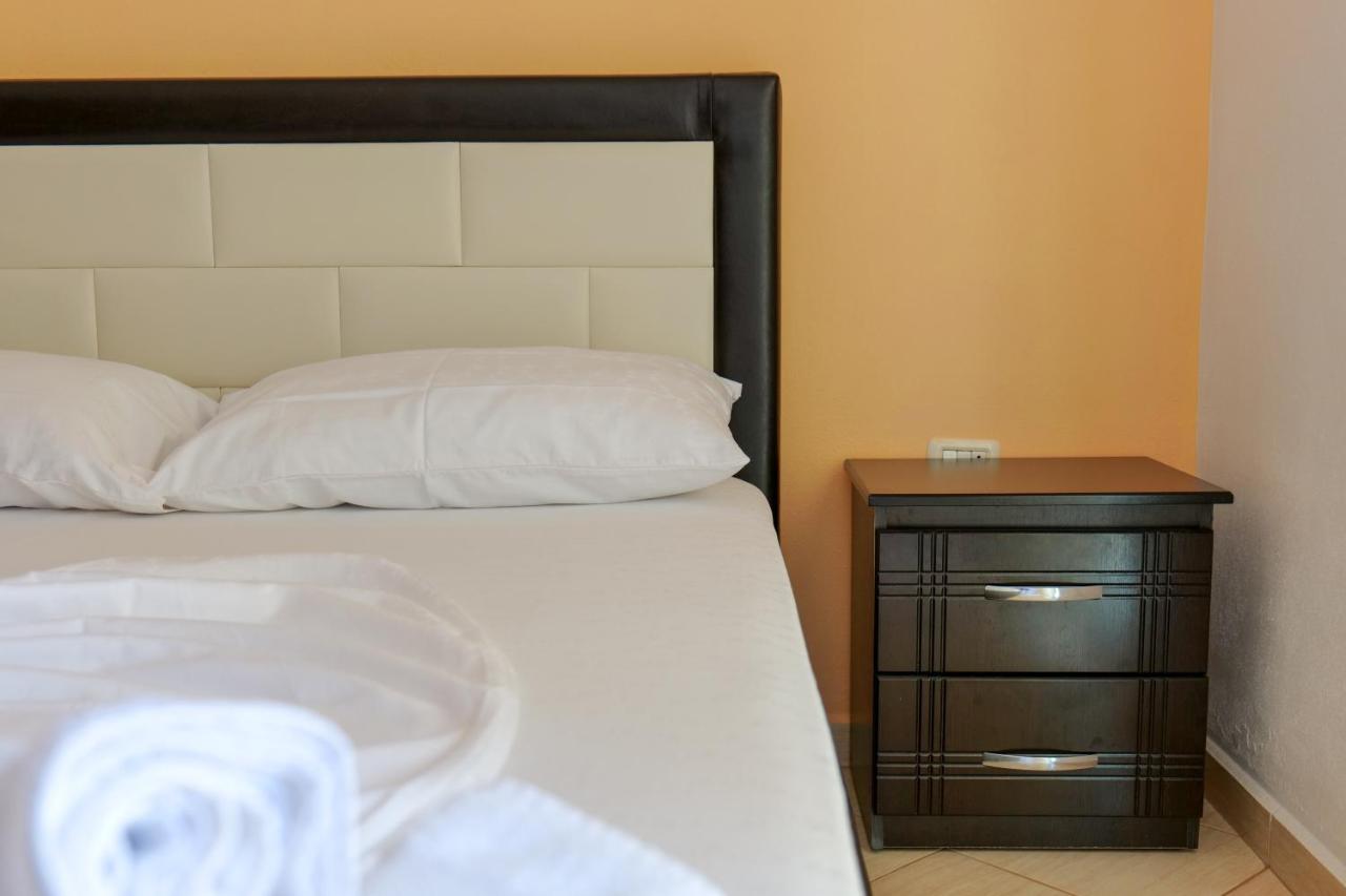 Ilias House Hotel Ksamil Buitenkant foto